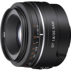 DT 35mm f/1.8 SAM Lens