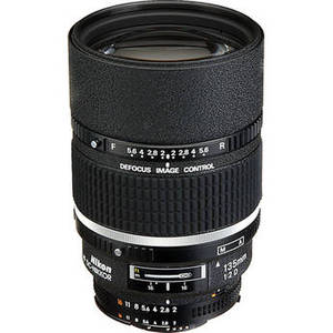 AF DC-NIKKOR 135mm f/2D Lens